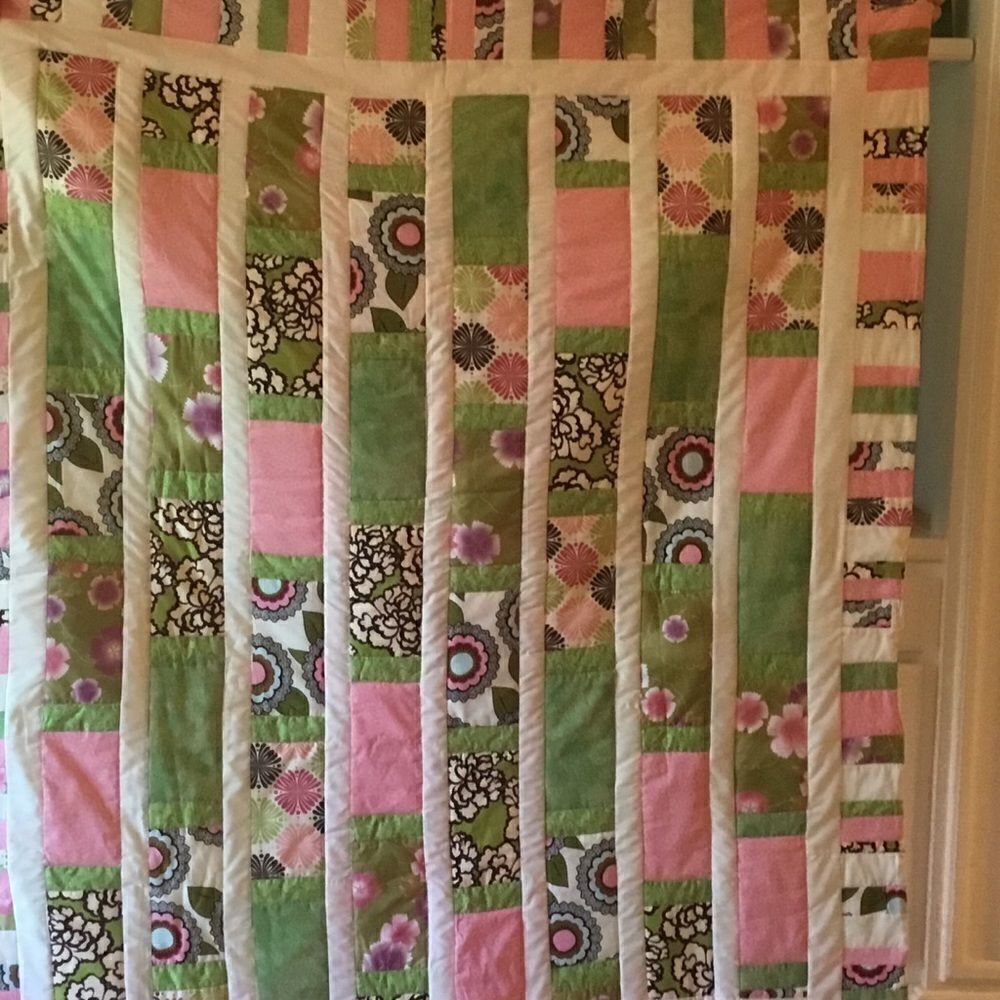 Handmade Quilt   - Picture 14 of 16